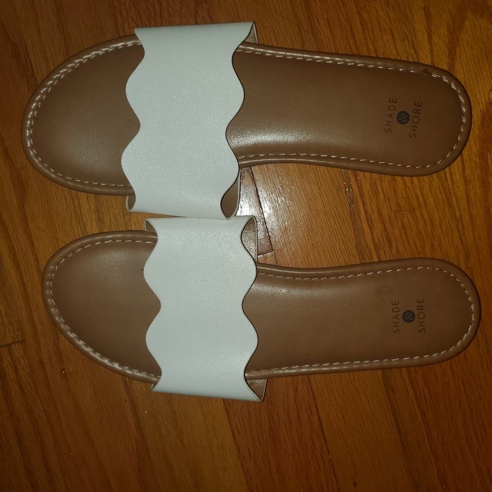 Shade&Shore white sandal flats size 9